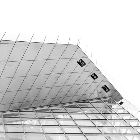 Πίνακας σε Καμβά BLACK AND WHITE ARCHITECTURAL SHARP ANGLES - Πολεις και Αρχιτεκτονικη Sticky 5