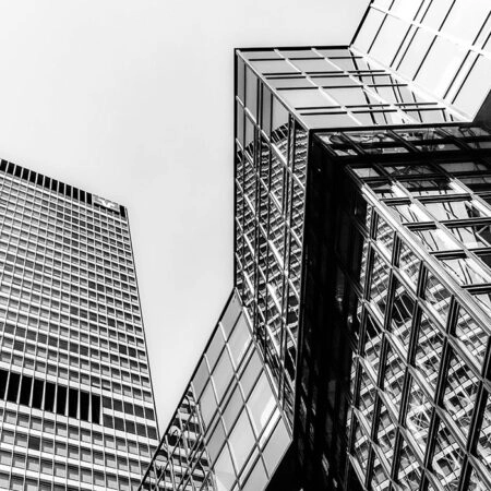 Πίνακας σε Καμβά BLACK AND WHITE ARCHITECTURAL SKYSCRAPERS 5 - Πολεις και Αρχιτεκτονικη Sticky 5
