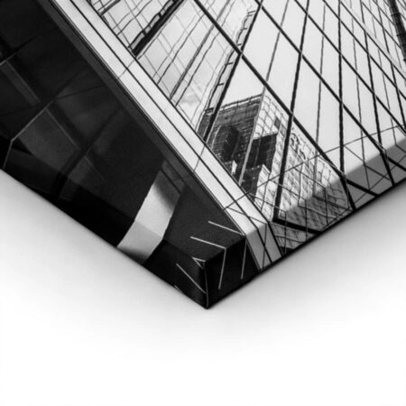 BLACK-AND-WHITE-ARCHITECTURAL-SKYSCRAPERS