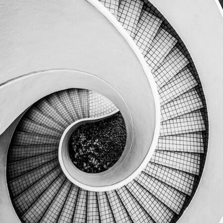 Πίνακας σε Καμβά BLACK AND WHITE ARCHITECTURAL SPIRAL STAIRCASE - Πολεις και Αρχιτεκτονικη Sticky 5