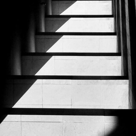 Πίνακας σε Καμβά BLACK AND WHITE ARCHITECTURAL STAIRCASE - Πολεις και Αρχιτεκτονικη Sticky 5
