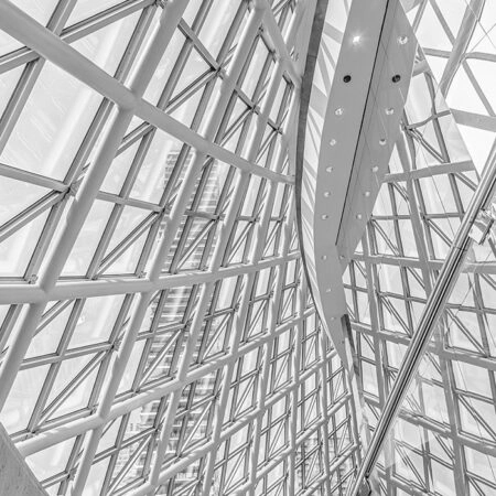Πίνακας σε Καμβά BLACK AND WHITE ARCHITECTURAL STEEL AND GLASS ROOF - Πολεις και Αρχιτεκτονικη Sticky 5