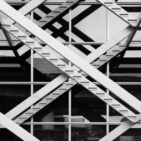 Πίνακας σε Καμβά BLACK AND WHITE ARCHITECTURAL STEEL FRAMEWORK - Πολεις και Αρχιτεκτονικη Sticky 5