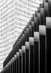 Πίνακας σε Καμβά BLACK AND WHITE ARCHITECTURAL STRUCTURAL COLUMNS