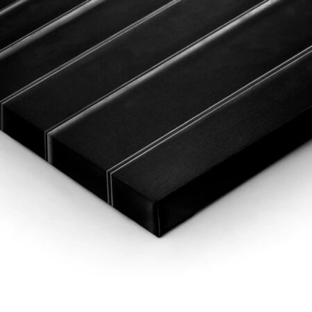 BLACK-AND-WHITE-ARCHITECTURAL-STRUCTURAL-COLUMNS