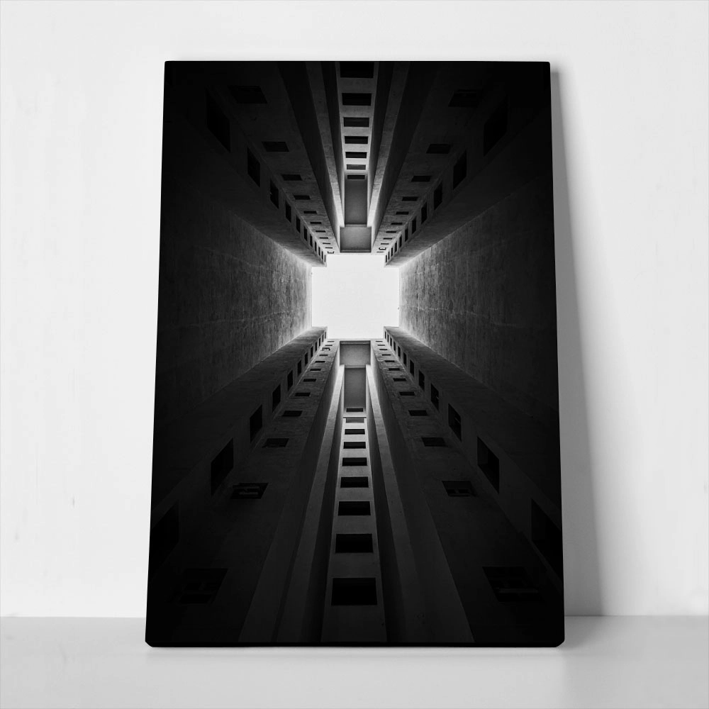 Πίνακας σε Καμβά BLACK AND WHITE ARCHITECTURAL TALL TOWER BLOCK