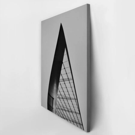 Πίνακας σε Καμβά BLACK AND WHITE ARCHITECTURAL TRIANGULAR ROOFTOP STRUCTURE - Πολεις και Αρχιτεκτονικη Sticky 2