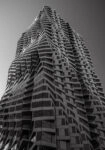 Πίνακας σε Καμβά BLACK AND WHITE ARCHITECTURAL TWISTING BUILDING