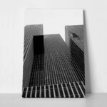 Πίνακας σε Καμβά BLACK AND WHITE ARCHITECTURAL VERTICAL CITY