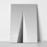 Πίνακας σε Καμβά BLACK AND WHITE ARCHITECTURAL VERTICAL WHITE PILLAR