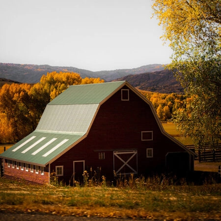 Πίνακας σε Καμβά RUSTIC FARMHOUSE BARN 14 -  Sticky 5