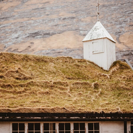 Πίνακας σε Καμβά RUSTIC FARMHOUSE CABIN ROOF -  Sticky 5