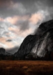 Πίνακας σε Καμβά RUSTIC FARMHOUSE FOGGY MOUNTAIN