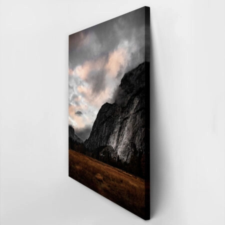 Πίνακας σε Καμβά RUSTIC FARMHOUSE FOGGY MOUNTAIN -  Sticky 2
