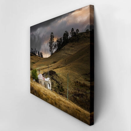 Πίνακας σε Καμβά RUSTIC FARMHOUSE HILL CABIN -  Sticky 2