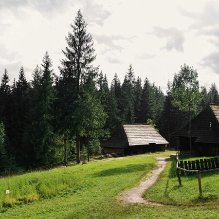 Πίνακας σε Καμβά RUSTIC FARMHOUSE HILL ROAD -  Sticky 5