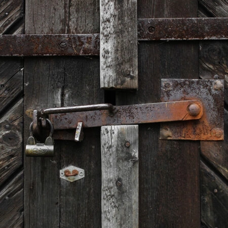Πίνακας σε Καμβά RUSTIC FARMHOUSE LOCK -  Sticky 5