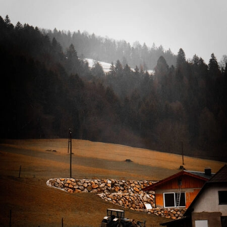 Πίνακας σε Καμβά RUSTIC FARMHOUSE MOUNTAIN FARM 2 -  Sticky 5