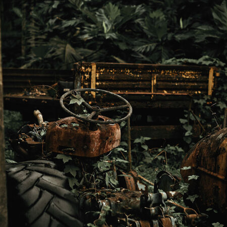 Πίνακας σε Καμβά RUSTIC FARMHOUSE OLD TRACTOR 2 -  Sticky 5