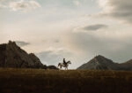 Πίνακας σε Καμβά RUSTIC FARMHOUSE RIDER 2
