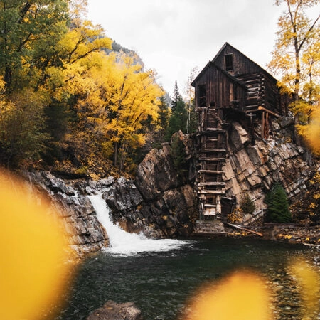 Πίνακας σε Καμβά RUSTIC FARMHOUSE RIVER HOUSE -  Sticky 5