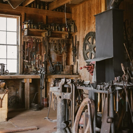 Πίνακας σε Καμβά RUSTIC FARMHOUSE SHED 2 -  Sticky 5