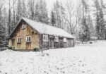Πίνακας σε Καμβά RUSTIC FARMHOUSE SNOWY CABIN 2