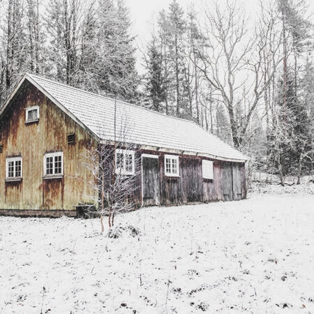 Πίνακας σε Καμβά RUSTIC FARMHOUSE SNOWY CABIN 2 -  Sticky 5