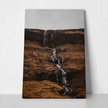 Πίνακας σε Καμβά RUSTIC FARMHOUSE WATERFALL 2 - 
