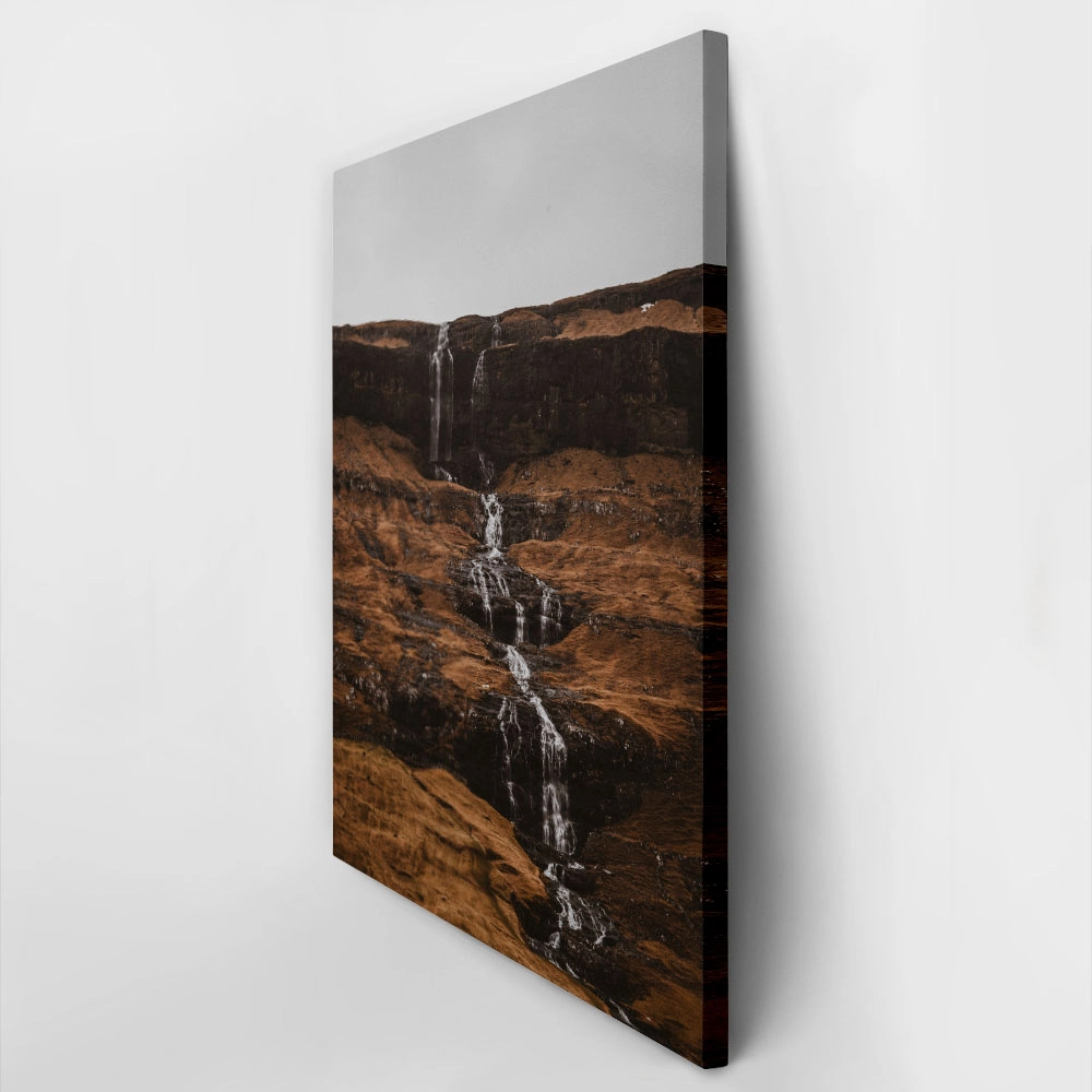 Πίνακας σε Καμβά RUSTIC FARMHOUSE WATERFALL 2