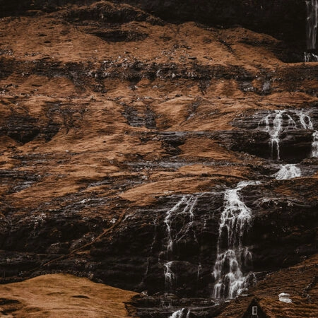 Πίνακας σε Καμβά RUSTIC FARMHOUSE WATERFALL -  Sticky 5