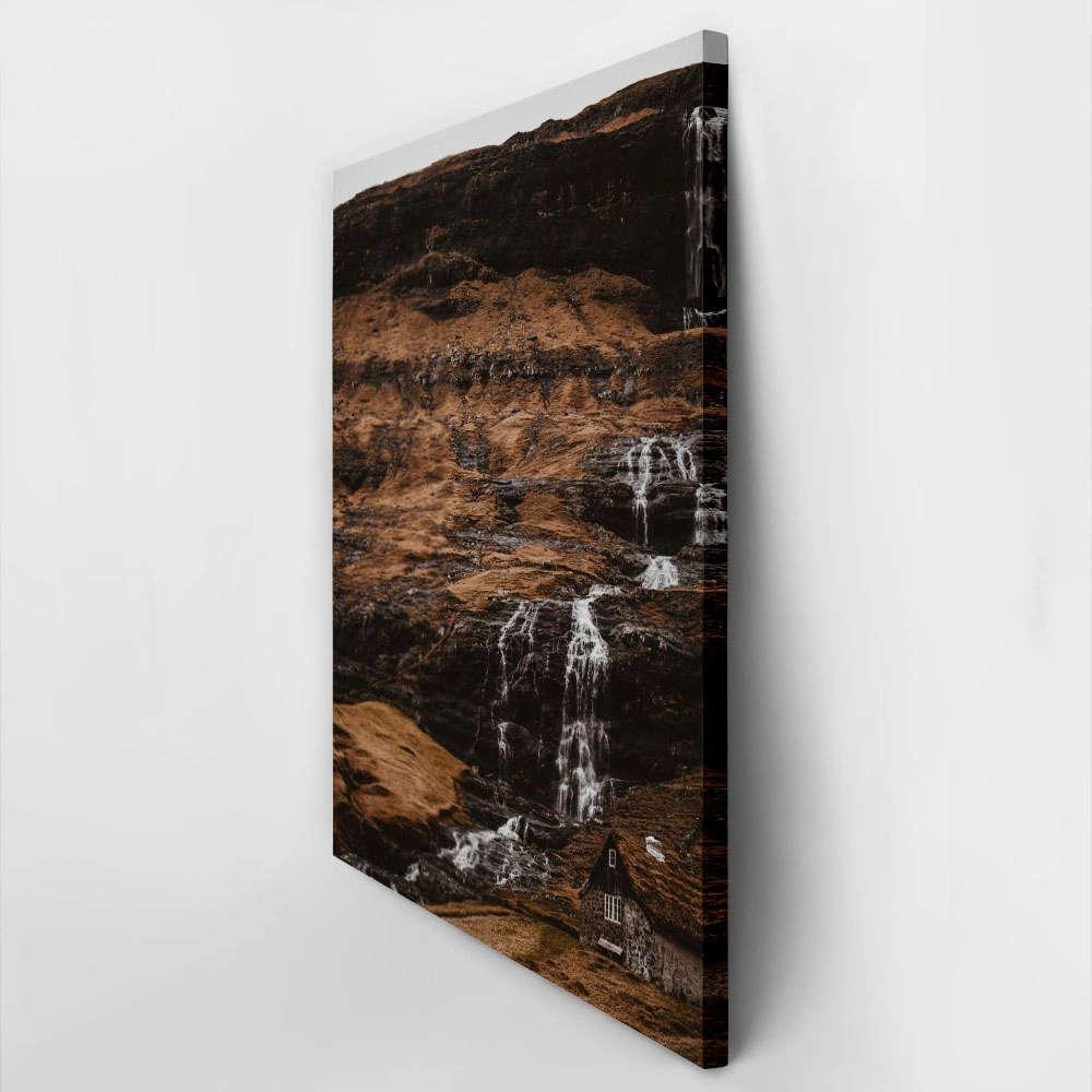 Πίνακας σε Καμβά RUSTIC FARMHOUSE WATERFALL