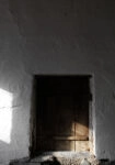 Πίνακας σε Καμβά RUSTIC FARMHOUSE WINDOW