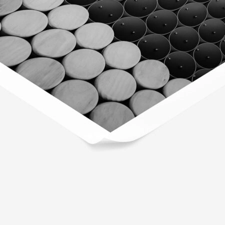 Poster BLACK AND WHITE ARCHITECTURAL ALIEN STRUCTURE - Πολεις - Χαρτες Sticky 1