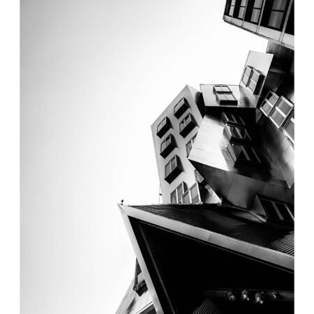 Poster BLACK AND WHITE ARCHITECTURAL ANGULAR BUILDING - Πολεις - Χαρτες Sticky 2
