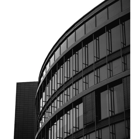Poster BLACK AND WHITE ARCHITECTURAL CIRCULAR BUILDING - Πολεις - Χαρτες Sticky 2