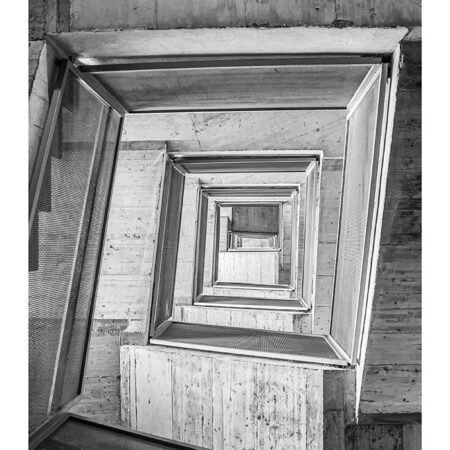 Poster BLACK AND WHITE ARCHITECTURAL CONCRETE STAIRCASE 3 - Πολεις - Χαρτες Sticky 2