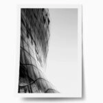 Poster BLACK AND WHITE ARCHITECTURAL CURVED GLASS BUILDING