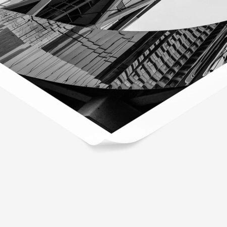Poster BLACK AND WHITE ARCHITECTURAL DIAGONAL GRID FACADE - Πολεις - Χαρτες Sticky 1
