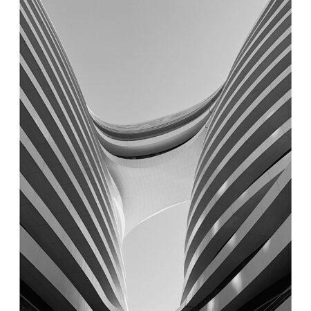 Poster BLACK AND WHITE ARCHITECTURAL FLOWING CURVES - Πολεις - Χαρτες Sticky 2