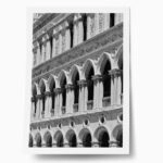 Poster BLACK AND WHITE ARCHITECTURAL GOTHIC FACADE