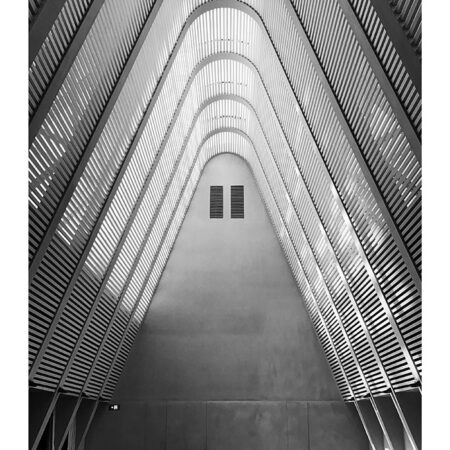 Poster BLACK AND WHITE ARCHITECTURAL HIGH ARCHED CEILING - Πολεις - Χαρτες Sticky 2