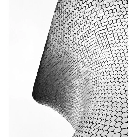 Poster BLACK AND WHITE ARCHITECTURAL HONEYCOMB FACADE - Πολεις - Χαρτες Sticky 2
