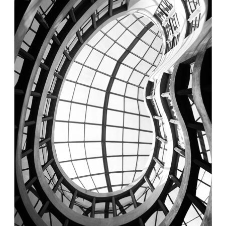 Poster BLACK AND WHITE ARCHITECTURAL INTERIOR GLASS DOME - Πολεις - Χαρτες Sticky 2