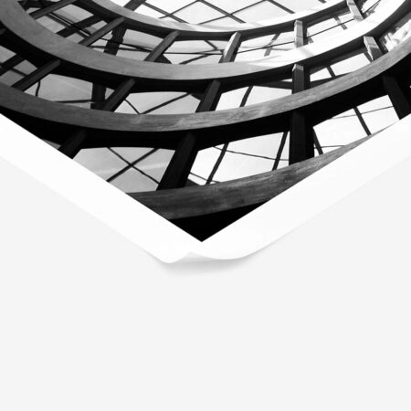 Poster BLACK AND WHITE ARCHITECTURAL INTERIOR GLASS DOME - Πολεις - Χαρτες Sticky 1