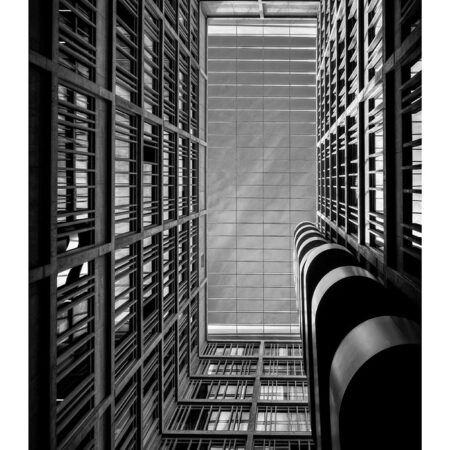 Poster BLACK AND WHITE ARCHITECTURAL INTERIOR PERSPECTIVE - Πολεις - Χαρτες Sticky 2