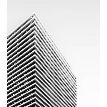 Poster BLACK AND WHITE ARCHITECTURAL MASSIVE TOWER 2 - Πολεις - Χαρτες Sticky 2