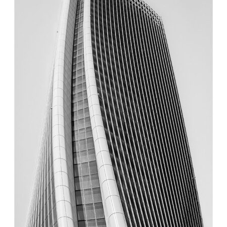 Poster BLACK AND WHITE ARCHITECTURAL MASSIVE TOWER 3 - Πολεις - Χαρτες Sticky 2