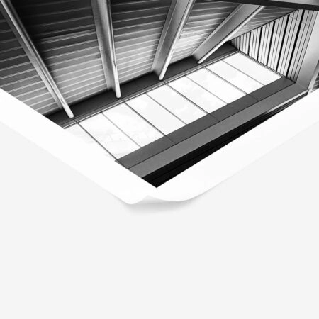 Poster BLACK AND WHITE ARCHITECTURAL METAL BEAMS CEILING - Πολεις - Χαρτες Sticky 1
