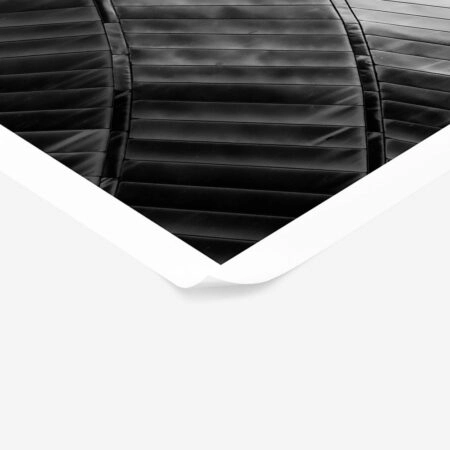 Poster BLACK AND WHITE ARCHITECTURAL METALLIC ROOF - Πολεις - Χαρτες Sticky 1